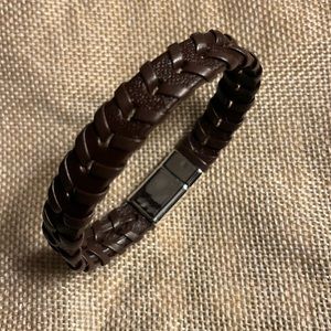 Trendy men’s magnetic bracelet